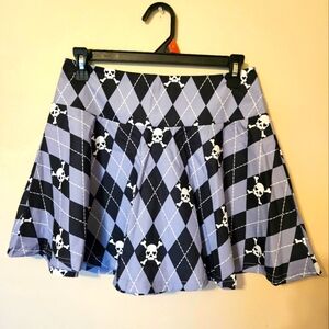Skull emo/punk rock black and gray skirt size 26
